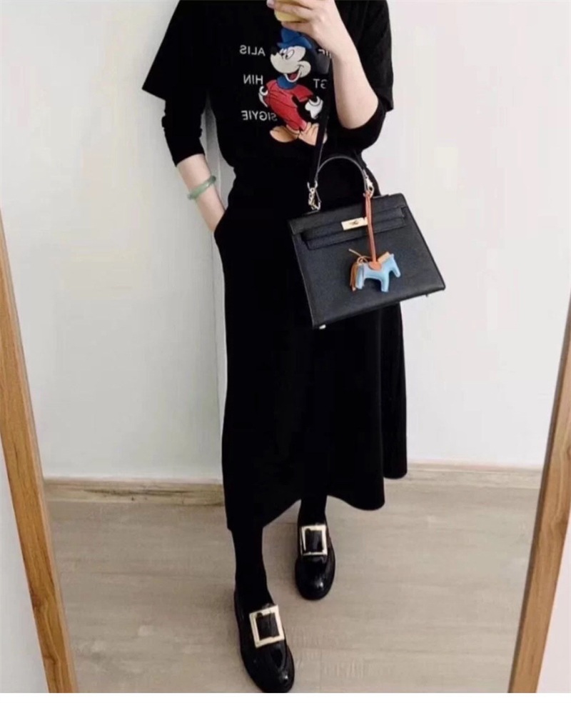 Roger Vivier 로저비비에 페이턴트 레더 비브 레인저스 로퍼 레플리카 4번 이미지 - 신발 | 세미샵 레플리카 사이트