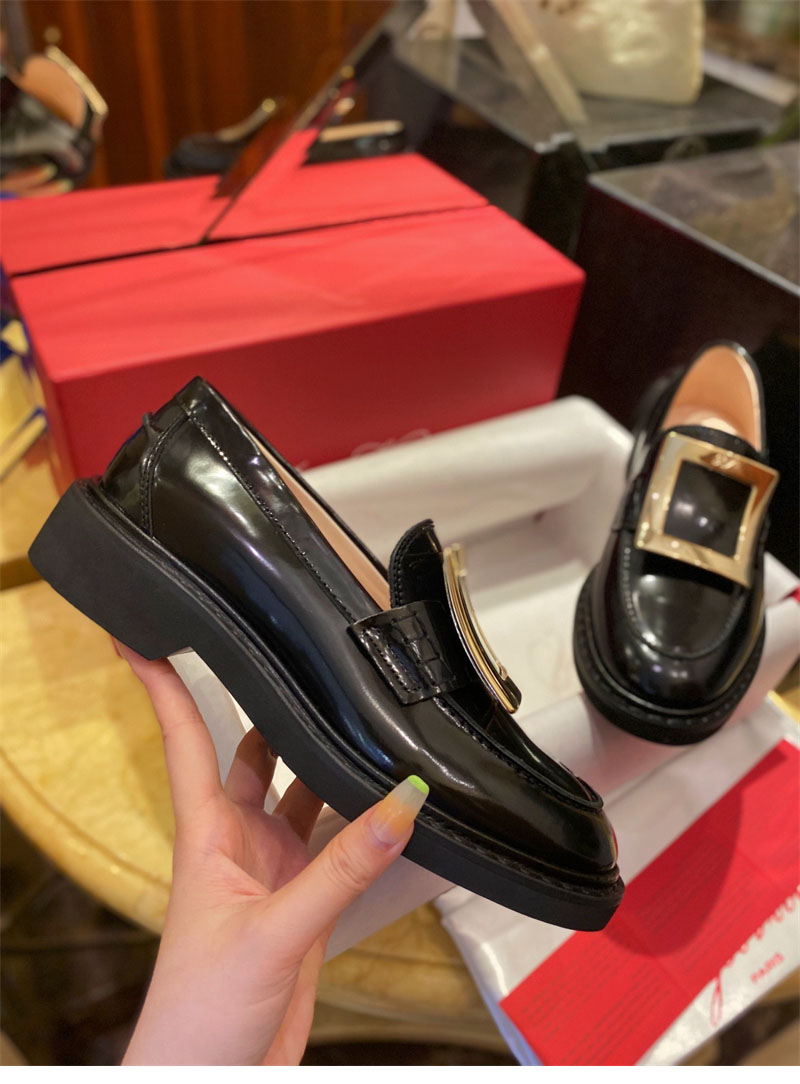 Roger Vivier 로저비비에 페이턴트 레더 비브 레인저스 로퍼 레플리카 14번 이미지 - 신발 | 세미샵 레플리카 사이트