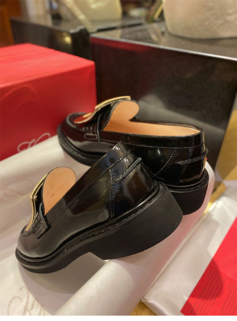 Roger Vivier 로저비비에 페이턴트 레더 비브 레인저스 로퍼 레플리카 16번 이미지 - 신발 | 세미샵 레플리카 사이트