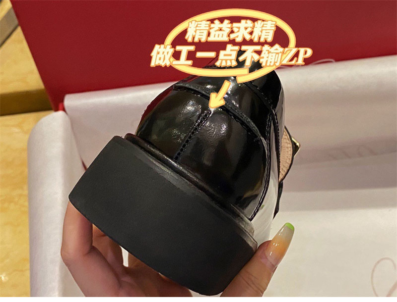 Roger Vivier 로저비비에 페이턴트 레더 비브 레인저스 로퍼 레플리카 19번 이미지 - 신발 | 세미샵 레플리카 사이트