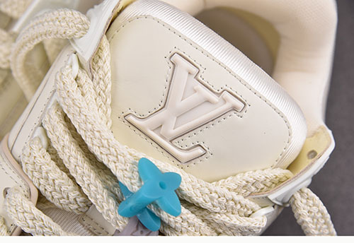 Louis Vuitton 루이비통 트레이너 맥시 DIY 버클 스니커즈 레플리카 9번 이미지 - 신발 | 세미샵 레플리카 사이트