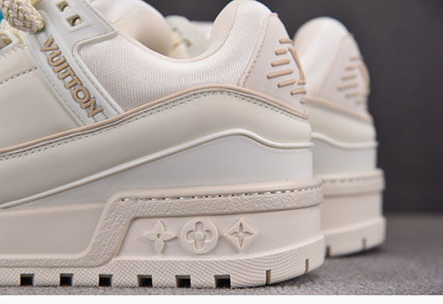 Louis Vuitton 루이비통 트레이너 맥시 DIY 버클 스니커즈 레플리카 13번 이미지 - 신발 | 세미샵 레플리카 사이트