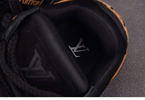 Louis Vuitton 루이비통 트레이너 맥시 DIY 버클 스니커즈 레플리카 10번 이미지 - 신발 | 세미샵 레플리카 사이트