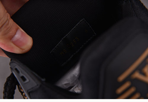 Louis Vuitton 루이비통 트레이너 맥시 DIY 버클 스니커즈 레플리카 14번 이미지 - 신발 | 세미샵 레플리카 사이트