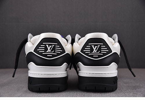 Louis Vuitton 루이비통 트레이너 맥시 DIY 버클 스니커즈 레플리카 5번 이미지 - 신발 | 세미샵 레플리카 사이트
