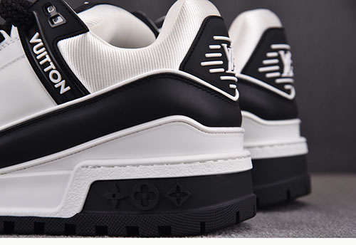 Louis Vuitton 루이비통 트레이너 맥시 DIY 버클 스니커즈 레플리카 13번 이미지 - 신발 | 세미샵 레플리카 사이트