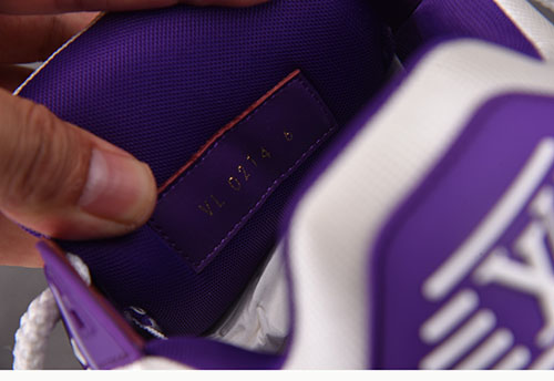 Louis Vuitton 루이비통 트레이너 맥시 DIY 버클 스니커즈 레플리카 14번 이미지 - 신발 | 세미샵 레플리카 사이트