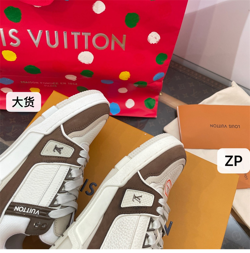 Louis Vuitton 루이비통 LV 트레이너 스니커즈 브라운 레플리카 15번 이미지 - 신발 | 세미샵 레플리카 사이트