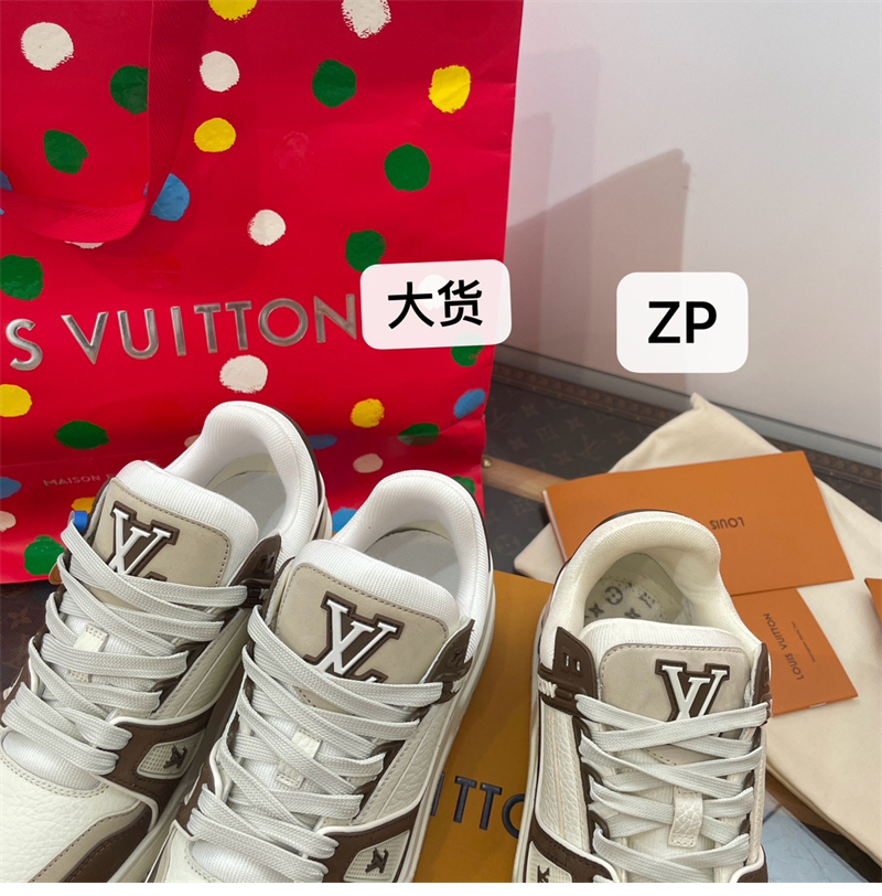 Louis Vuitton 루이비통 LV 트레이너 스니커즈 브라운 레플리카 18번 이미지 - 신발 | 세미샵 레플리카 사이트