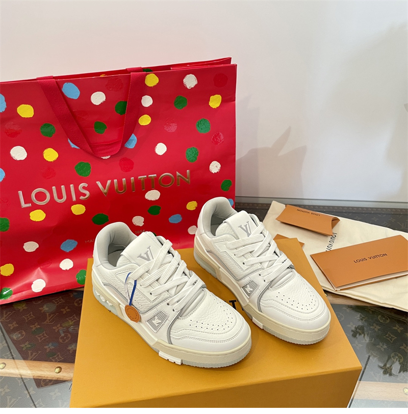 Louis Vuitton 루이비통 LV 트레이너 스니커즈 화이트 레플리카 3번 이미지 - 신발 | 세미샵 레플리카 사이트