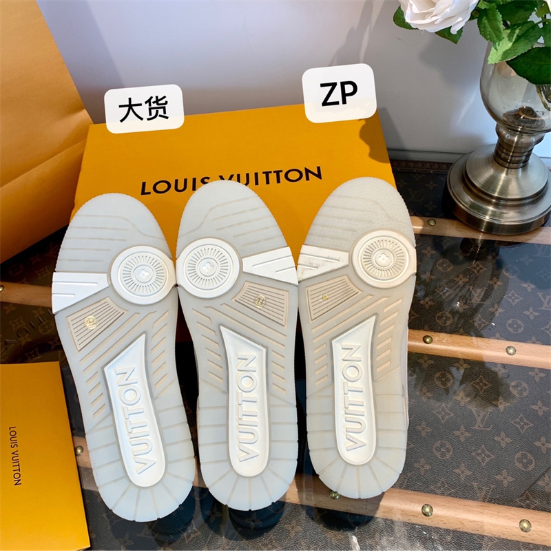 Louis Vuitton 루이비통 LV 트레이너 스니커즈 화이트 레플리카 17번 이미지 - 신발 | 세미샵 레플리카 사이트