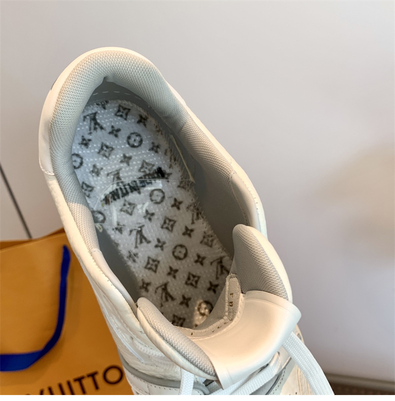 Louis Vuitton 루이비통 LV 트레이너 스니커즈 화이트 레플리카 21번 이미지 - 신발 | 세미샵 레플리카 사이트
