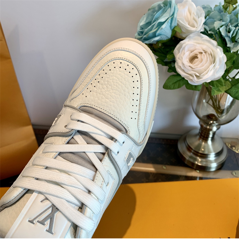 Louis Vuitton 루이비통 LV 트레이너 스니커즈 화이트 레플리카 22번 이미지 - 신발 | 세미샵 레플리카 사이트