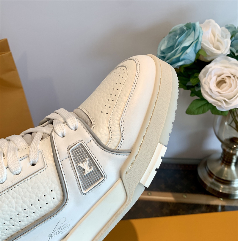 Louis Vuitton 루이비통 LV 트레이너 스니커즈 화이트 레플리카 23번 이미지 - 신발 | 세미샵 레플리카 사이트