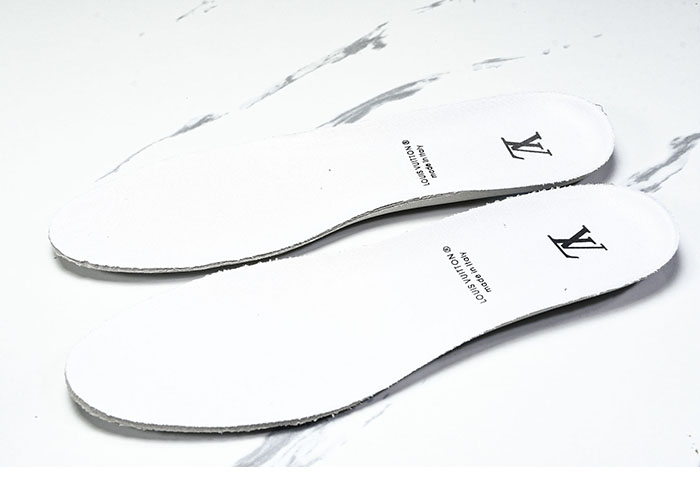 Louis Vuitton 루이비통 LV 트레이너 스니커즈 레플리카 23번 이미지 - 신발 | 세미샵 레플리카 사이트