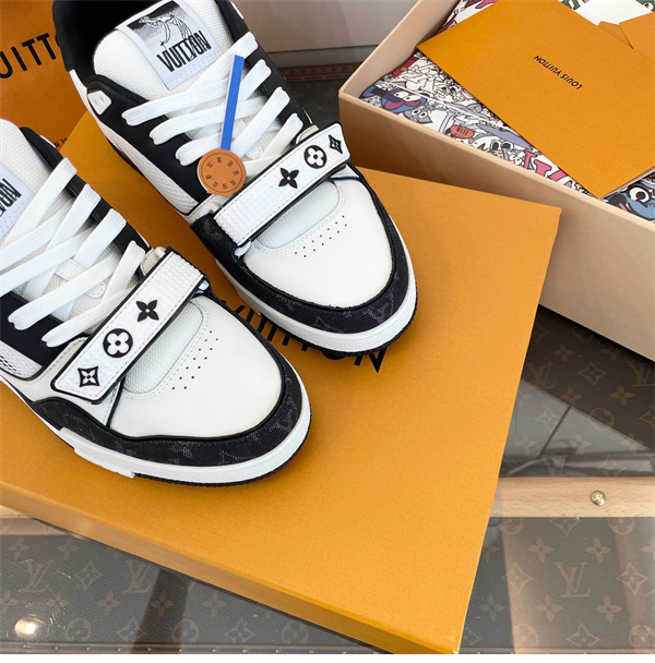 Louis Vuitton 루이비통 LV 트레이너 스니커즈 레플리카 13번 이미지 - 신발 | 세미샵 레플리카 사이트