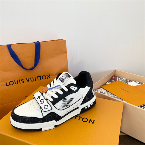 Louis Vuitton 루이비통 LV 트레이너 스니커즈 레플리카 15번 이미지 - 신발 | 세미샵 레플리카 사이트