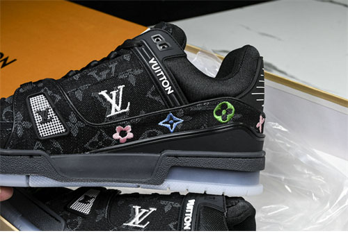 Louis Vuitton 루이비통 LV 트레이너 스니커즈 레플리카 5번 이미지 - 신발 | 세미샵 레플리카 사이트