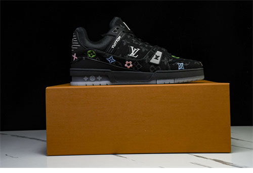 Louis Vuitton 루이비통 LV 트레이너 스니커즈 레플리카 29번 이미지 - 신발 | 세미샵 레플리카 사이트