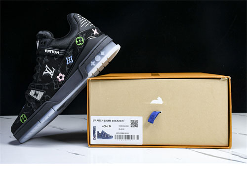 Louis Vuitton 루이비통 LV 트레이너 스니커즈 레플리카 30번 이미지 - 신발 | 세미샵 레플리카 사이트