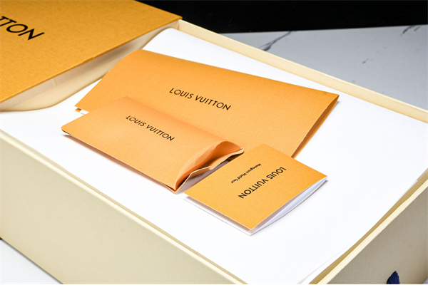 Louis Vuitton 루이비통 LV 트레이너 레플리카 4번 이미지 - 신발 | 세미샵 레플리카 사이트