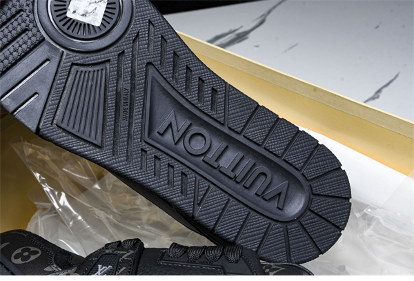 Louis Vuitton 루이비통 LV 트레이너 레플리카 9번 이미지 - 신발 | 세미샵 레플리카 사이트