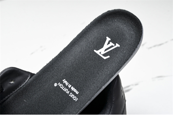 Louis Vuitton 루이비통 LV 트레이너 레플리카 23번 이미지 - 신발 | 세미샵 레플리카 사이트