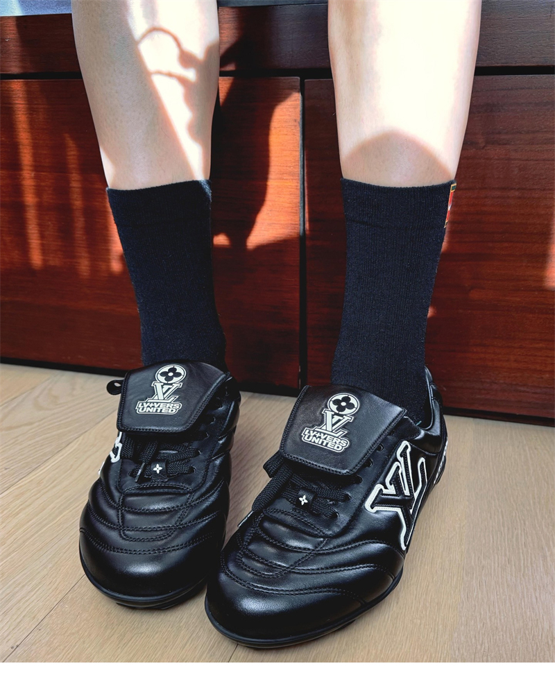 Louis Vuitton 루이비통 LV 풋프린트 사커 스니커즈 레플리카 3번 이미지 - 신발 | 세미샵 레플리카 사이트