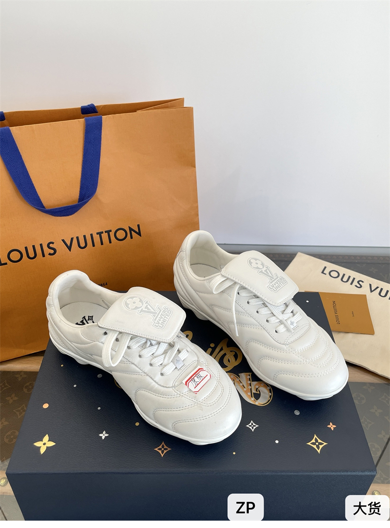 Louis Vuitton 루이비통 LV 풋프린트 사커 스니커즈 레플리카 14번 이미지 - 신발 | 세미샵 레플리카 사이트