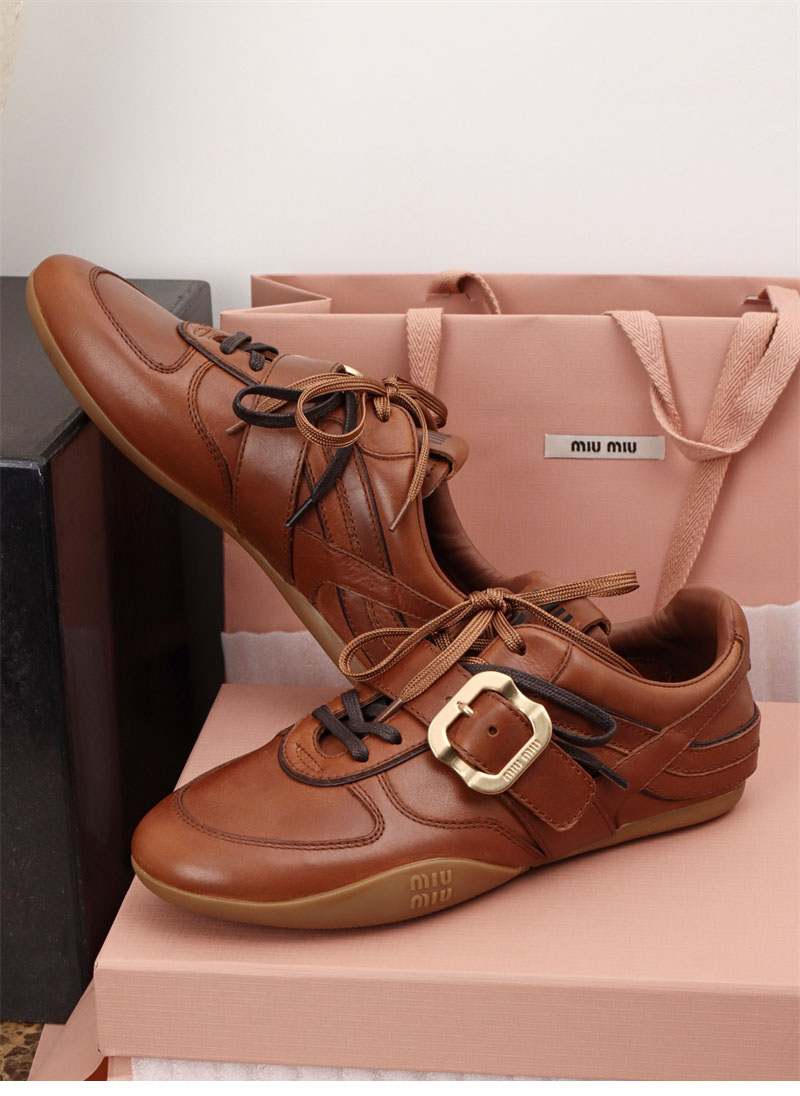 미우미우 미우미우 로고 버클 스트랩 레더 스니커즈 레플리카 1번 이미지 - 신발 | 세미샵 레플리카 사이트