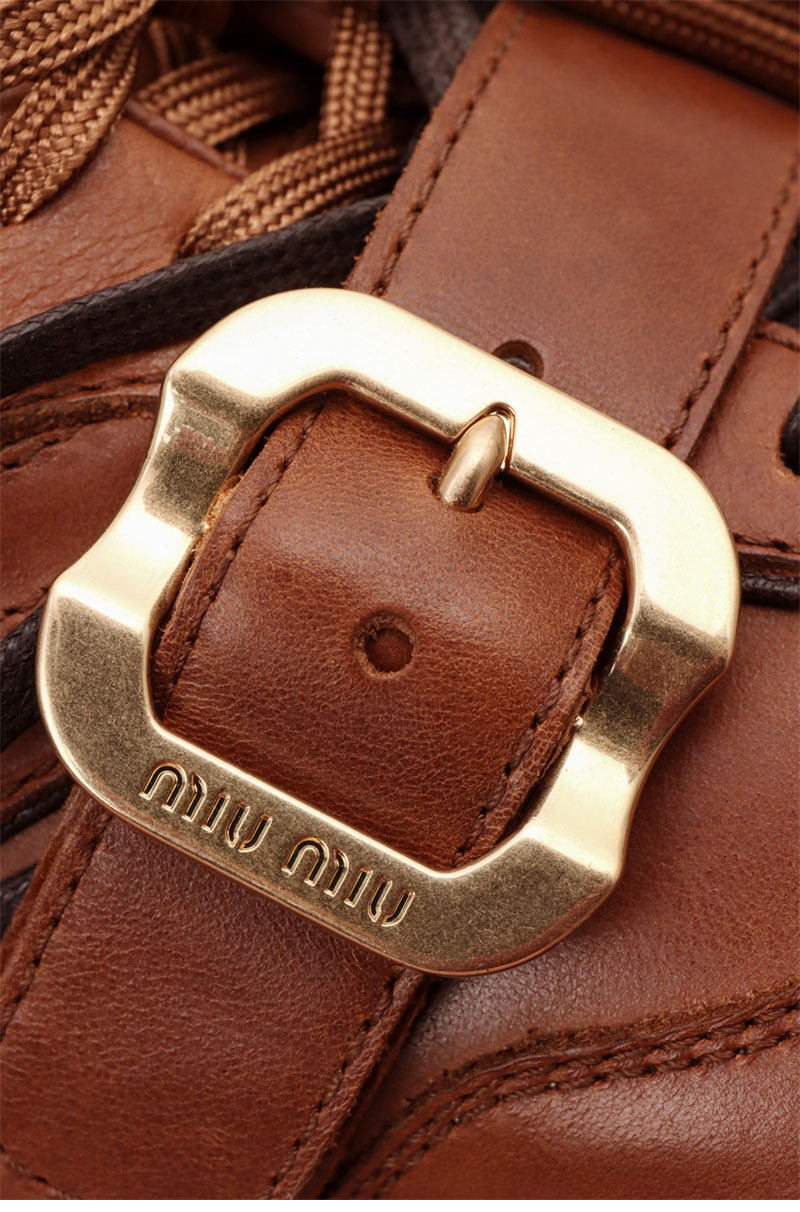 미우미우 미우미우 로고 버클 스트랩 레더 스니커즈 레플리카 8번 이미지 - 신발 | 세미샵 레플리카 사이트