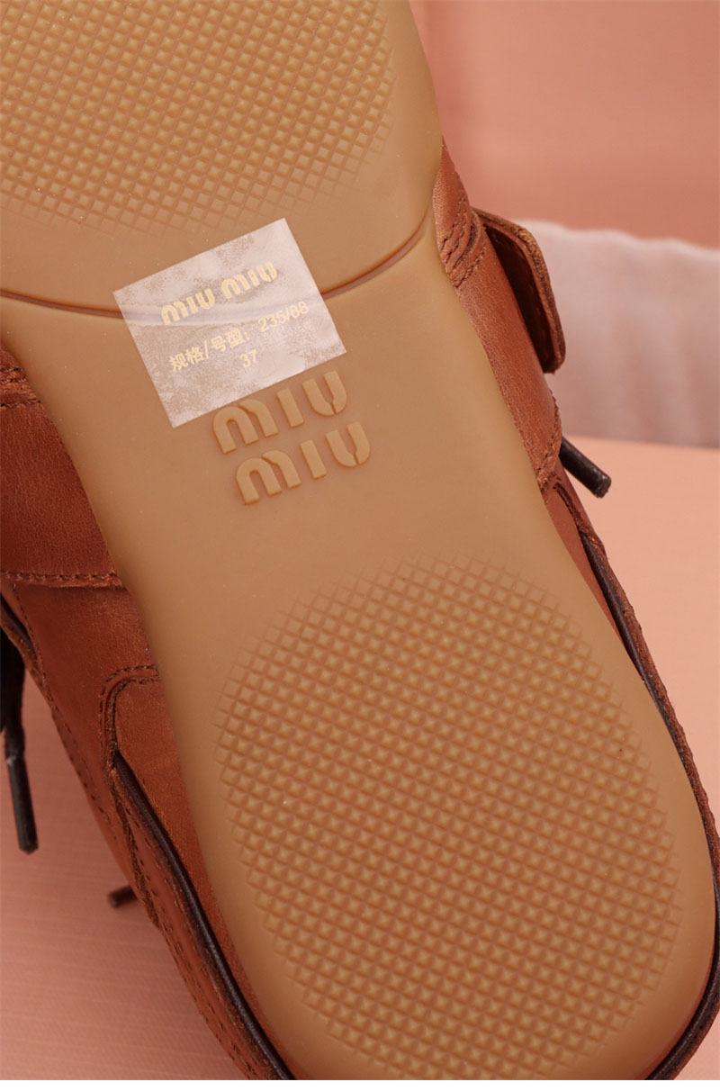 미우미우 미우미우 로고 버클 스트랩 레더 스니커즈 레플리카 18번 이미지 - 신발 | 세미샵 레플리카 사이트