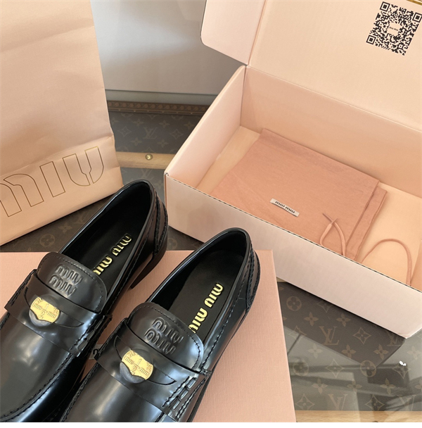 Miu Miu 미우미우 브러쉬드 가죽 페니 로퍼 레플리카 3번 이미지 - 신발 | 세미샵 레플리카 사이트