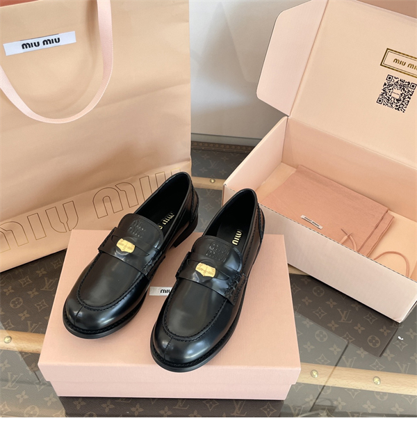 Miu Miu 미우미우 브러쉬드 가죽 페니 로퍼 레플리카 8번 이미지 - 신발 | 세미샵 레플리카 사이트