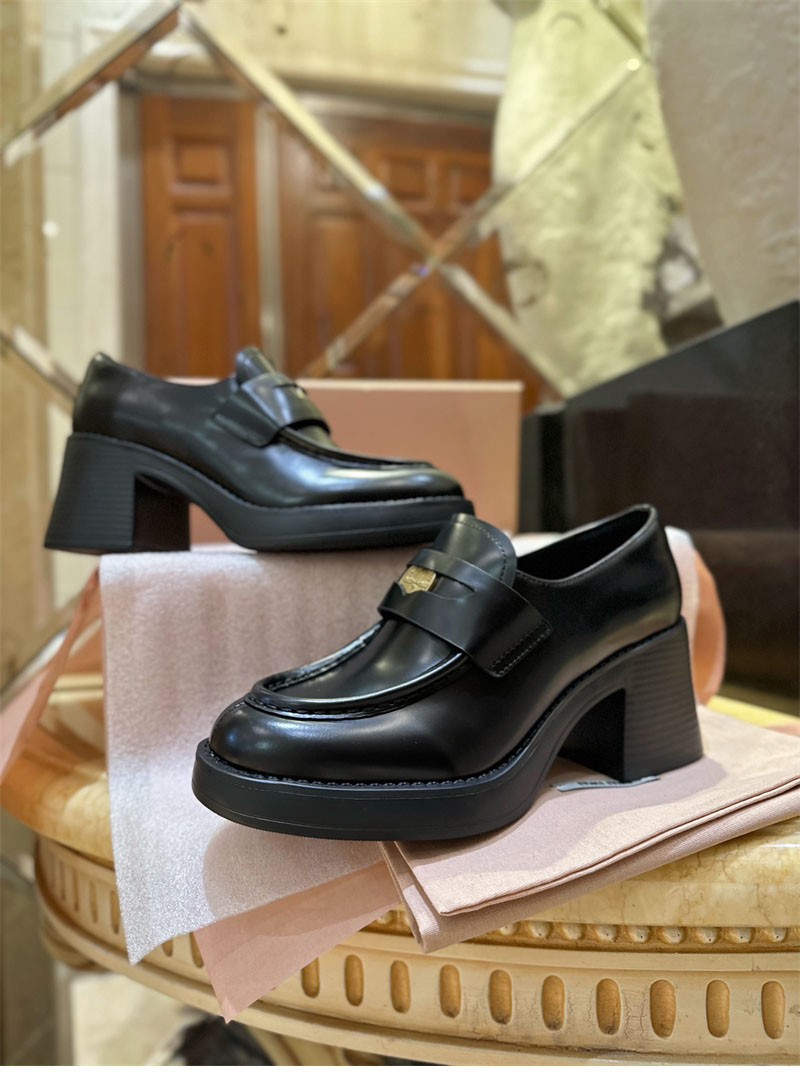 Miu Miu 미우미우 브러쉬드 레더 페니로퍼 레플리카 9번 이미지 - 신발 | 세미샵 레플리카 사이트