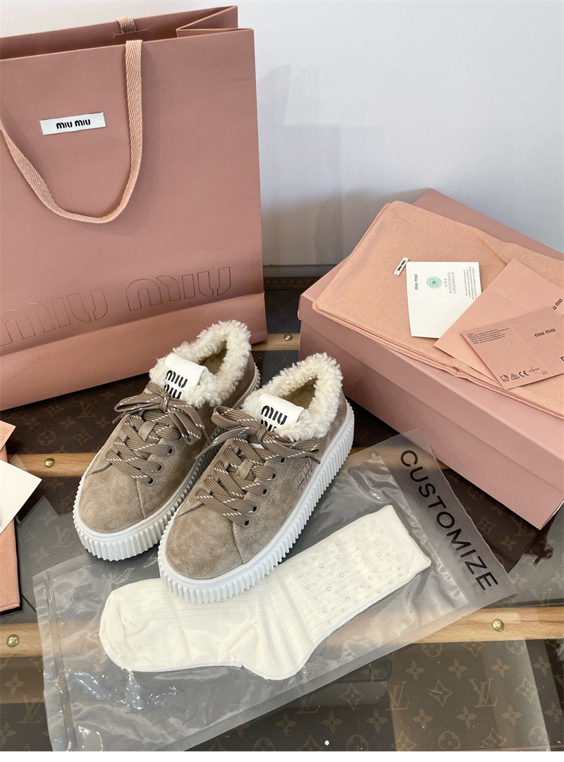 미우미우 미우미우 시어링 라이닝 스웨이드 스니커즈 레플리카 13번 이미지 - 신발 | 세미샵 레플리카 사이트