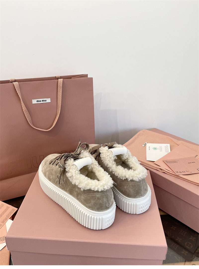 미우미우 미우미우 시어링 라이닝 스웨이드 스니커즈 레플리카 14번 이미지 - 신발 | 세미샵 레플리카 사이트