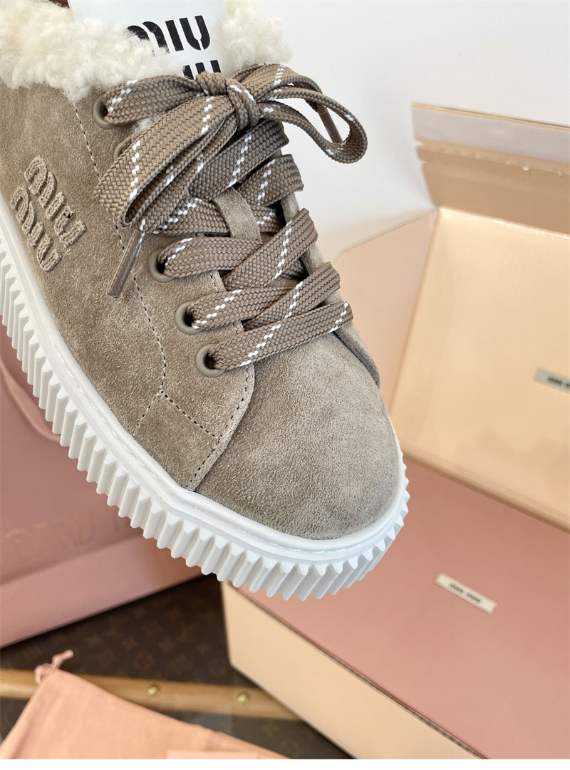 미우미우 미우미우 시어링 라이닝 스웨이드 스니커즈 레플리카 10번 이미지 - 신발 | 세미샵 레플리카 사이트