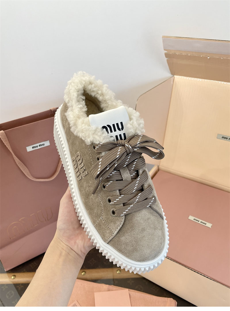 미우미우 미우미우 시어링 라이닝 스웨이드 스니커즈 레플리카 15번 이미지 - 신발 | 세미샵 레플리카 사이트