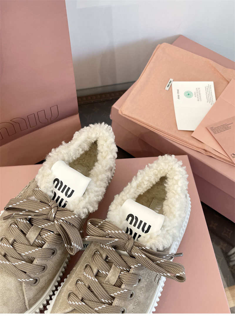 미우미우 미우미우 시어링 라이닝 스웨이드 스니커즈 레플리카 5번 이미지 - 신발 | 세미샵 레플리카 사이트