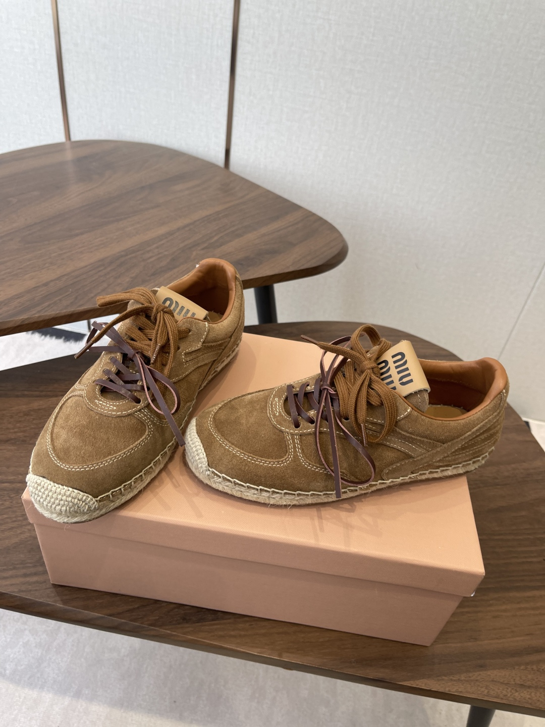 미우미우 미우미우 에스파드리유 스웨이드 스니커즈 레플리카 16번 이미지 - 신발 | 세미샵 레플리카 사이트