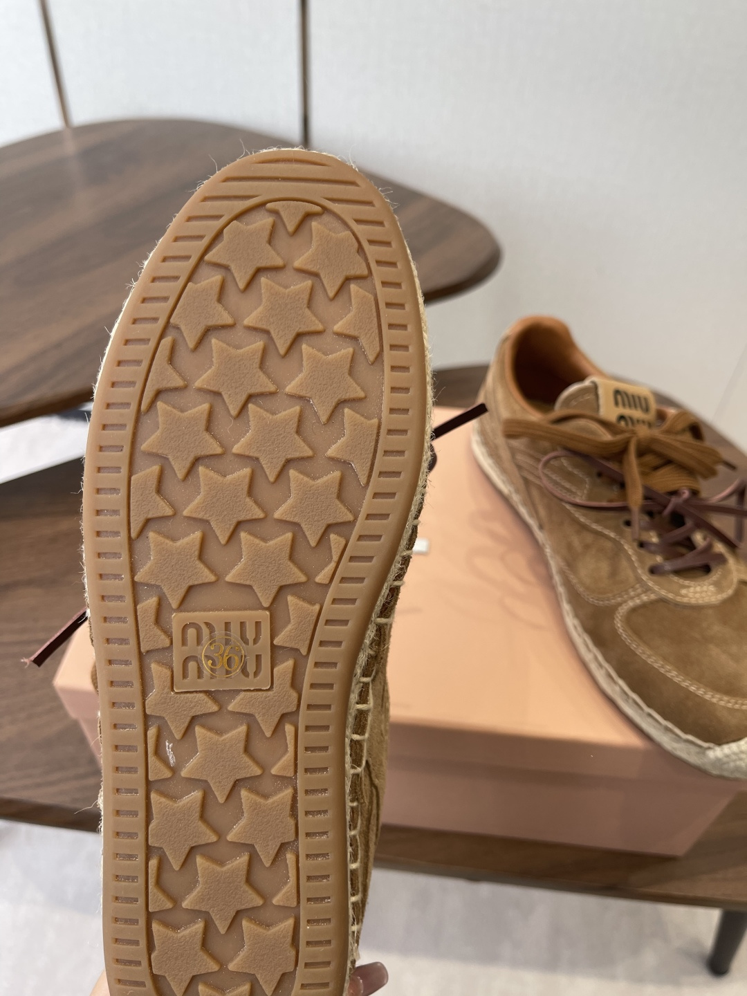 미우미우 미우미우 에스파드리유 스웨이드 스니커즈 레플리카 19번 이미지 - 신발 | 세미샵 레플리카 사이트