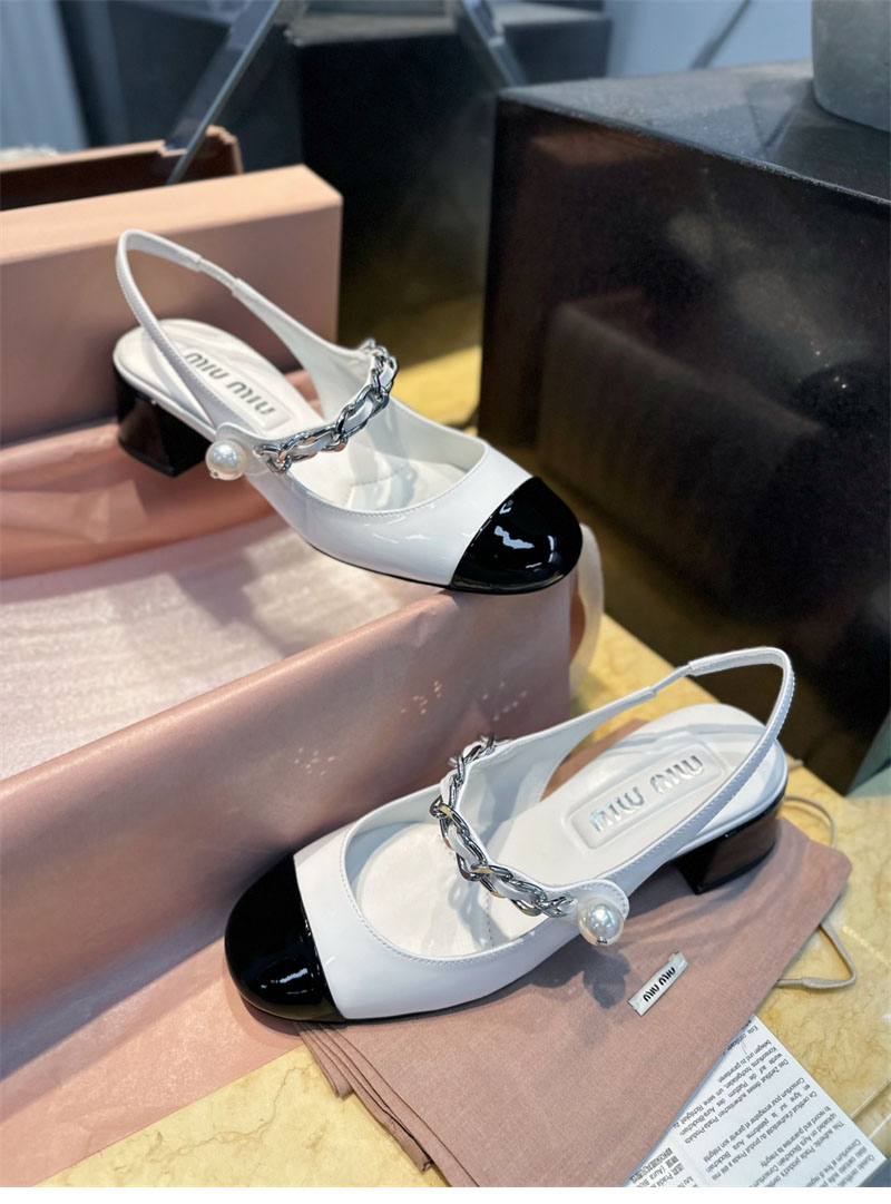 Miu Miu 미우미우 투톤 페이턴트 레더 슬링백 펌프스 레플리카 5번 이미지 - 신발 | 세미샵 레플리카 사이트