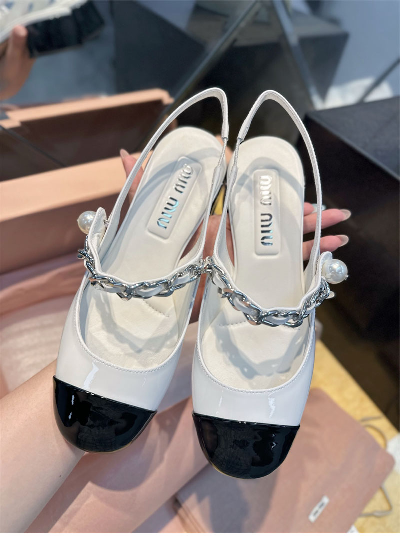 Miu Miu 미우미우 투톤 페이턴트 레더 슬링백 펌프스 레플리카 8번 이미지 - 신발 | 세미샵 레플리카 사이트