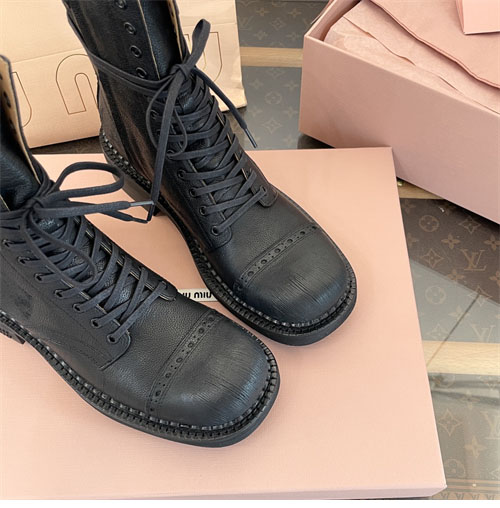 Miu Miu 미우미우 24FW 가죽 레이스 부티 레플리카 22번 이미지 - 신발 | 세미샵 레플리카 사이트