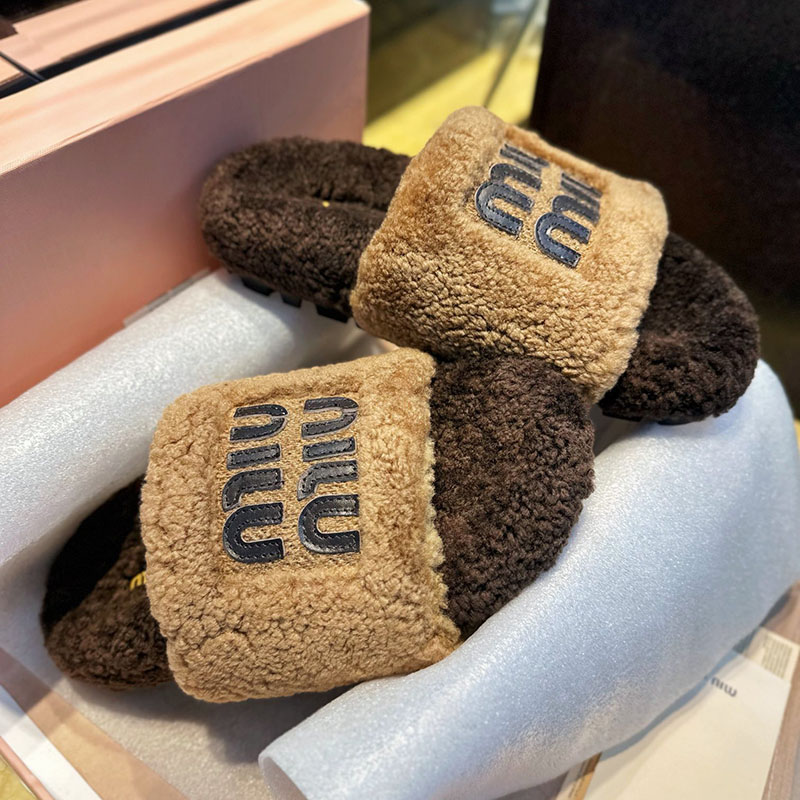 Miu Miu 미우미우 24FW 테디 양털 뮬 슬리퍼 레플리카 1번 이미지 - 신발 | 세미샵 레플리카 사이트