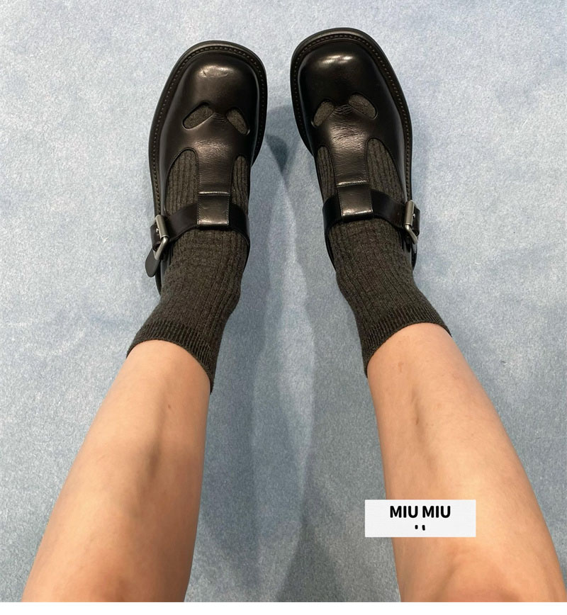 Miu Miu 미우미우 T 버클 메리제인 로퍼 레플리카 3번 이미지 - 신발 | 세미샵 레플리카 사이트