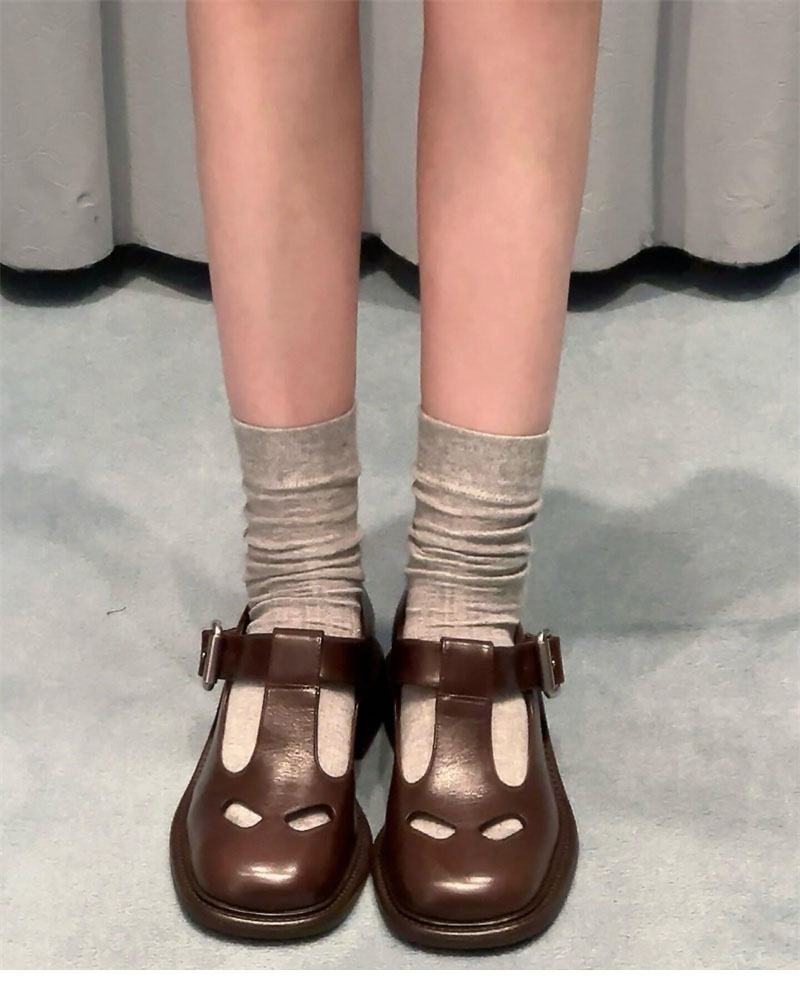 Miu Miu 미우미우 T 버클 메리제인 로퍼 레플리카 4번 이미지 - 신발 | 세미샵 레플리카 사이트