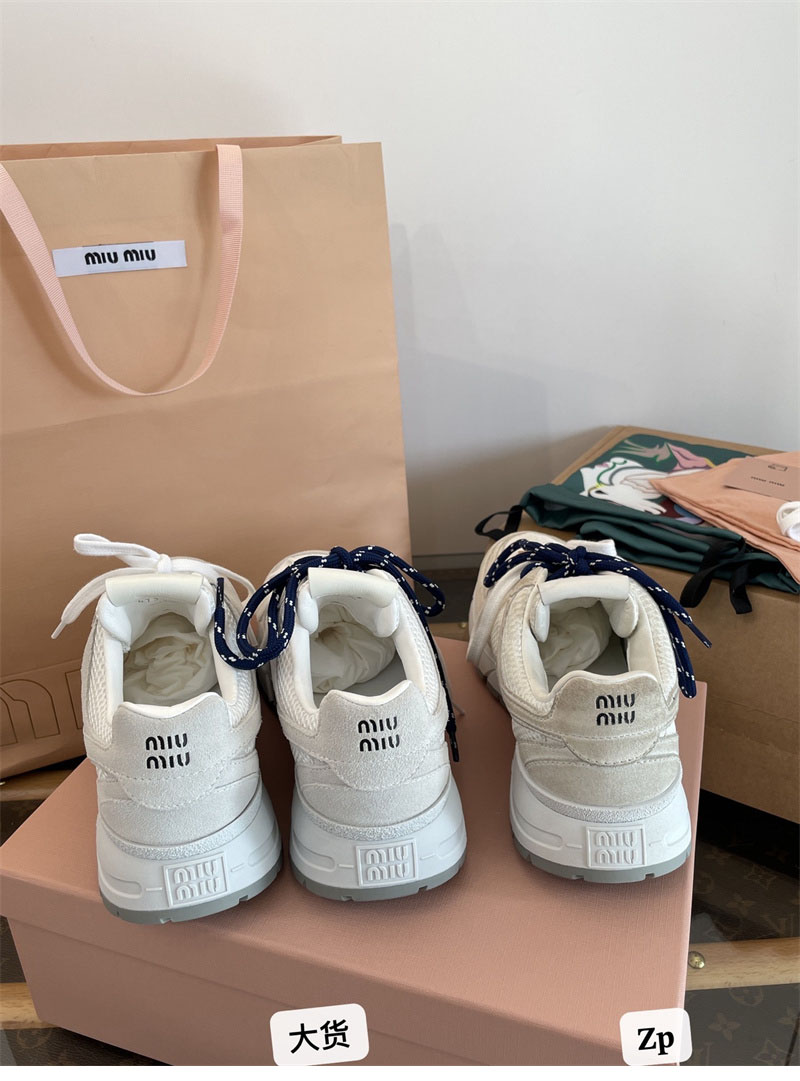 Miu Miu 미우미우 x 뉴발란스 530 SL 스니커즈 레플리카 21번 이미지 - 신발 | 세미샵 레플리카 사이트