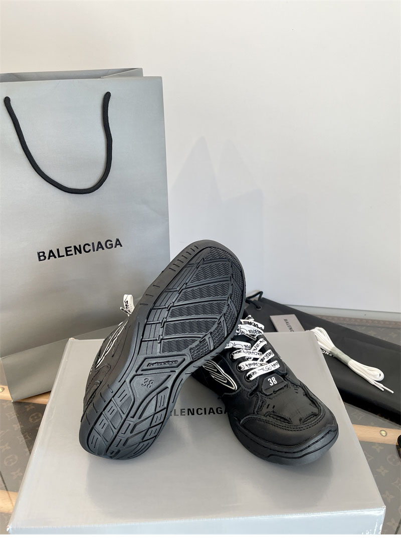 Balenciaga 발렌시아가 햄튼스 원-아웃 스니커즈 레플리카 10번 이미지 - 신발 | 세미샵 레플리카 사이트